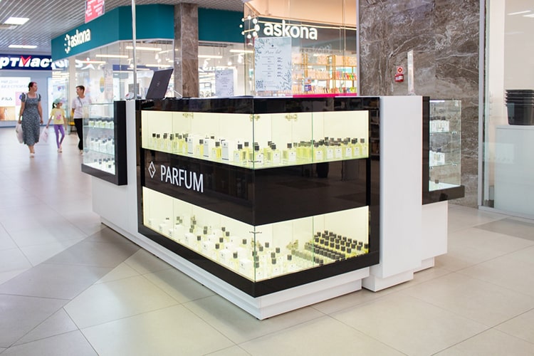 "I PARFUM"